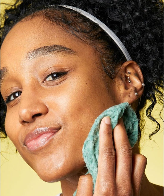 Say Bye to Dry Skin: 2 Easy Tips For Ultimate Hydration